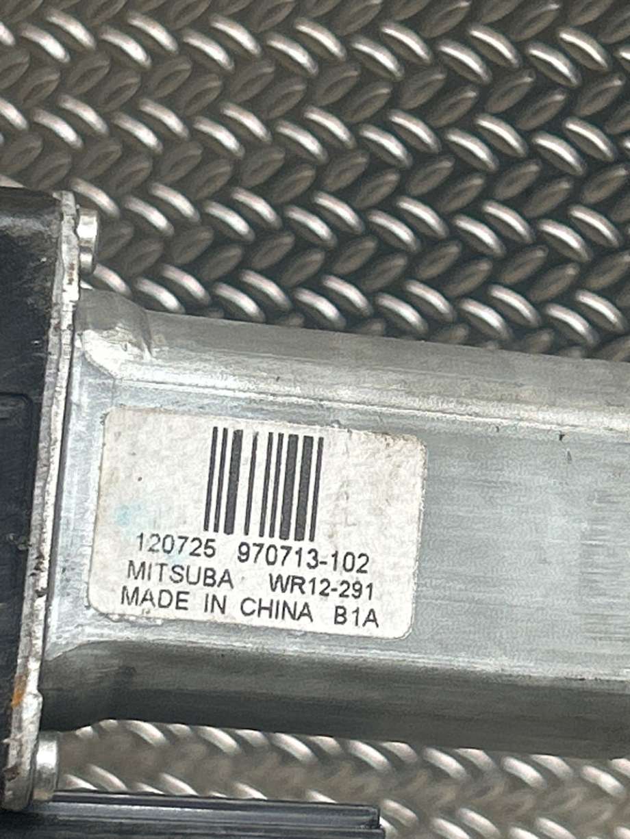 Ruteheis venstre til Volvo XC70 2008-2013 (Type II, Fase 1)  (VOLVO|30699645|970713-102|)