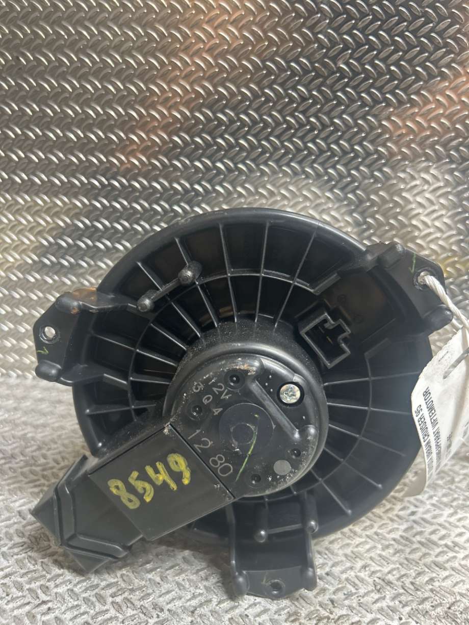 Varmeapparat motor til Toyota Urban Cruiser 2009-2014  (TOYOTA|8710352141|)