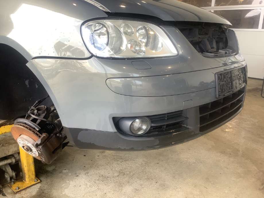 Støtfanger foran til VW Touran, 2003-2006 (Type I, Fase 1)  (VOLKSWAGEN|)