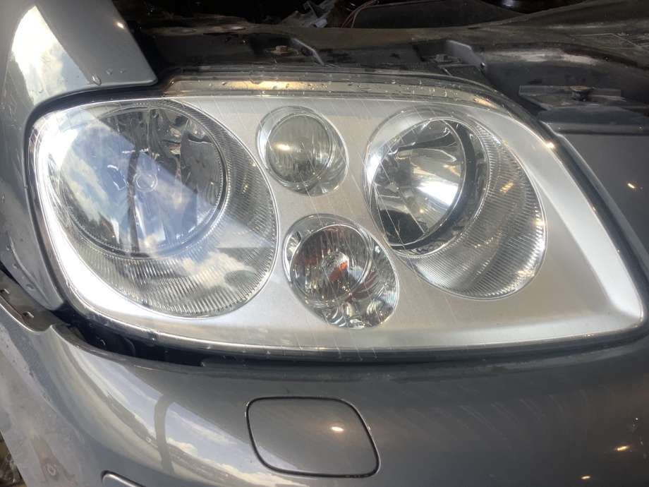 Frontlykt høyre halogen til VW Touran, 2003-2006 (Type I, Fase 1)  (VOLKSWAGEN|1T0 941 006 R)