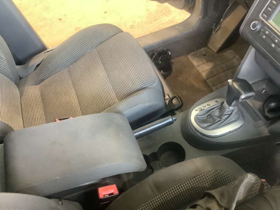 Innredning, Konsoll til VW Touran, 2003-2006 (Type I, Fase 1)  (VOLKSWAGEN|)