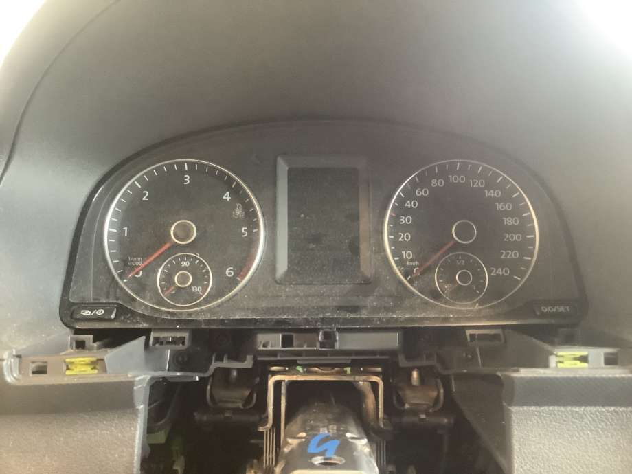 Instrumentpanel til VW Caddy, 2010-2015 (Type III, Fase 2)  (VOLKSWAGEN|)