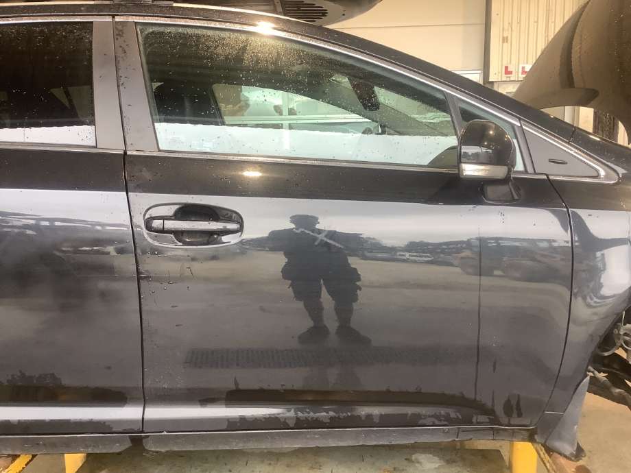 Dør høyre foran til Toyota Avensis, 2009-2015 (Type III, Fase 1)  (TOYOTA|)