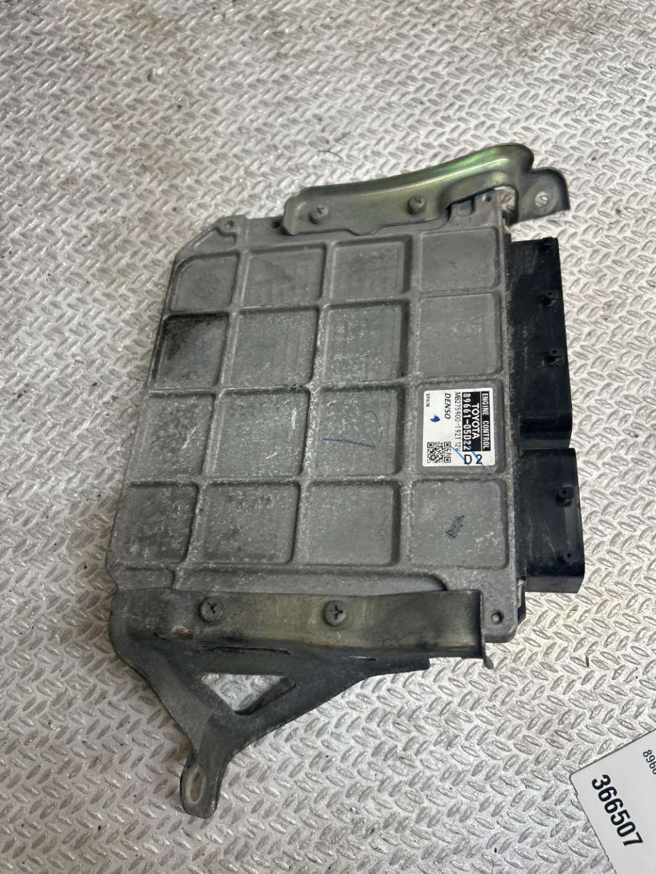 Styreenhet motor til Toyota Avensis 2009-2015 (Type III, Fase 1)  (TOYOTA|8966105D22|)