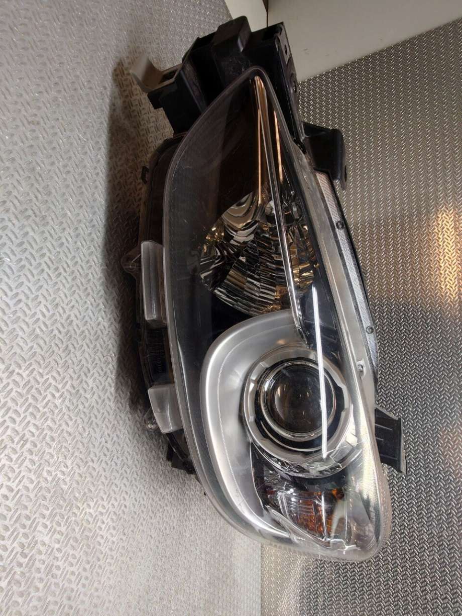 Frontlykt venstre xenon til Mazda CX-5 2012-2017 (Type I)  (MAZDA|KD54-51-041E|KD5451041E|KR82 51 040A)