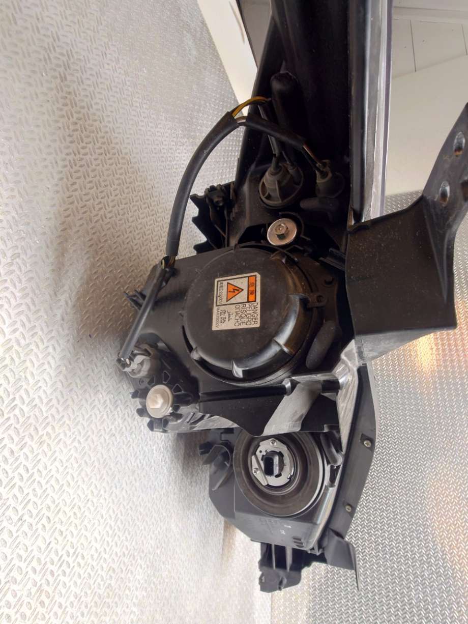 Frontlykt venstre xenon til Mazda CX-5 2012-2017 (Type I)  (MAZDA|KD54-51-041E|KD5451041E|KR82 51 040A)