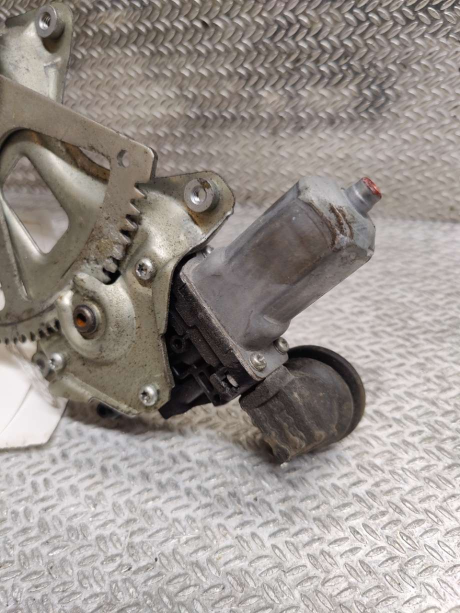 Ruteheis høyre til Toyota Prius 2004-2009 (Type II) (COMBI) (COMBI) (TOYOTA|8571035180|)