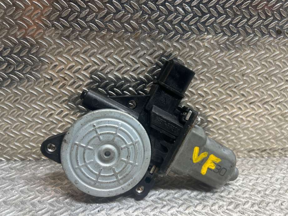 Ruteheis venstre til Subaru Forester, 2013-2019 (Type IV)  (SUBARU|61041SG011)