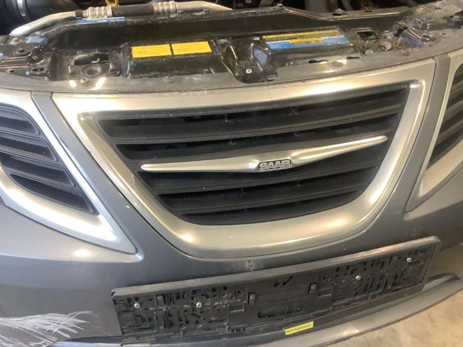 Grill midt til Saab 9-3, 2008-2011 (Type II, Fase 2) (SAAB|)