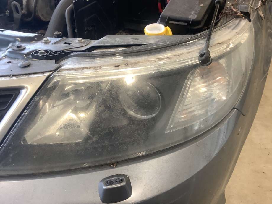 Frontlykt venstre halogen til Saab 9-3 2008-2011 (Type II, Fase 2) (SAAB|)