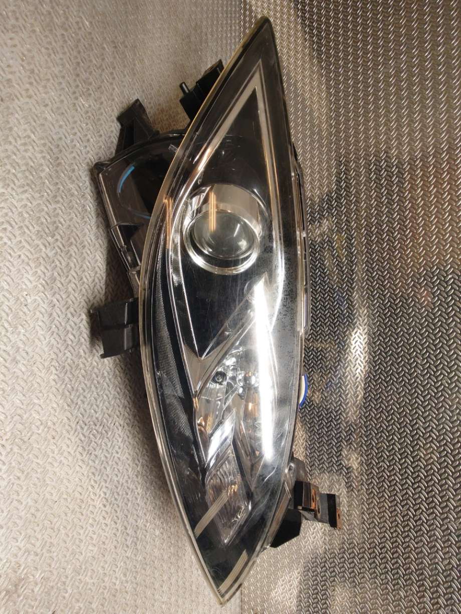 Frontlykt høyre xenon til Mazda 6 2008-2010 (Type II, Fase 1)  (MAZDA|GS7T-51-031G|GS7T51031G|)