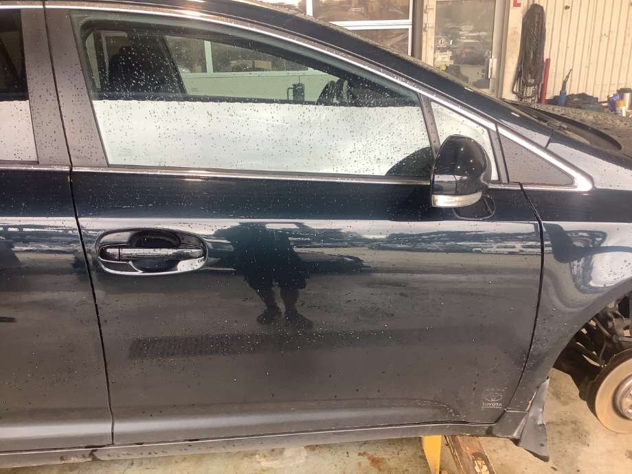Dør høyre foran til Toyota Avensis, 2009-2015 (Type III, Fase 1) (TOYOTA|)