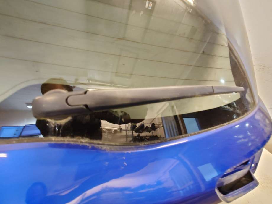 Viskerarm bakrute til Toyota Yaris, 2014-2020 (Type III, Fase 2)  (TOYOTA|852410D150)