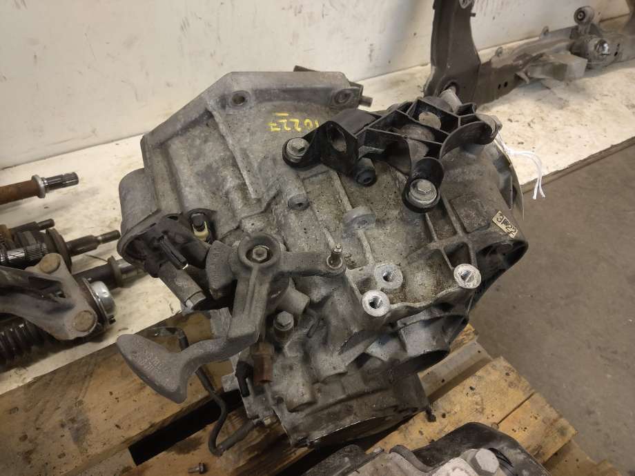 Girkasse manuell 6-trinn til VW Tiguan 2011-2016 (Type I, Fase 2)  (VOLKSWAGEN|0A6 300 045 N|0A6 300 045 NX|)