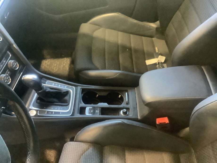 Innredning, Konsoll til VW Golf VII, 2012-2017 (Fase 1)  (VOLKSWAGEN|)