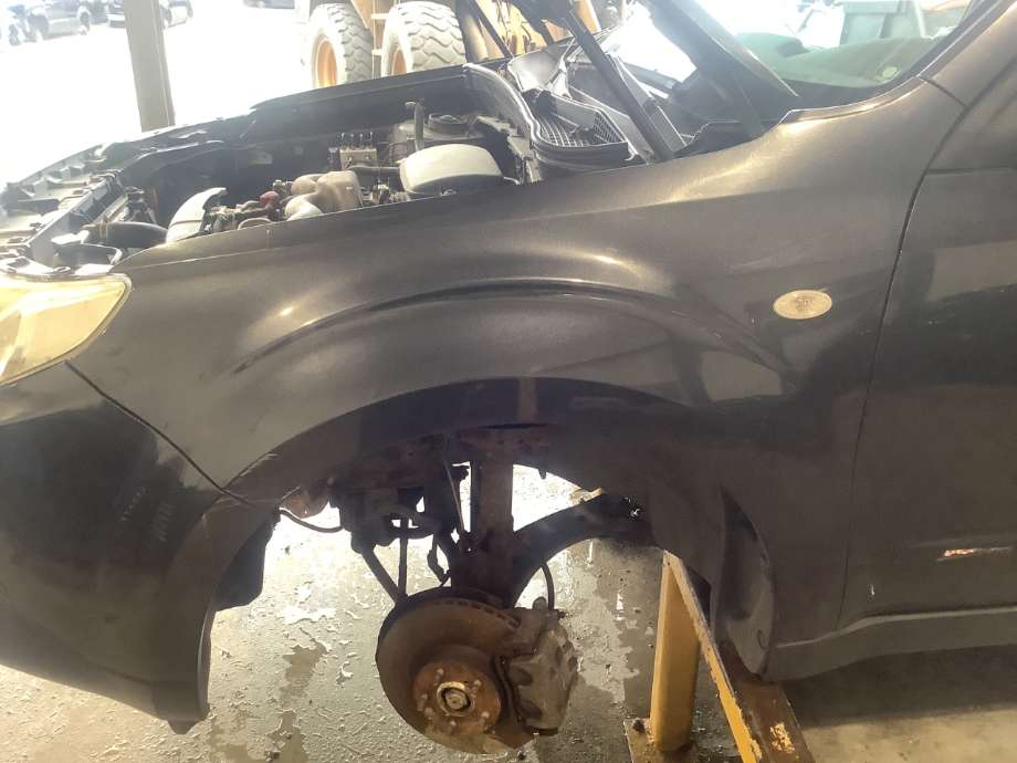 Skjerm venstre foran til Subaru Forester, 2008-2013 (Type III)  (SUBARU|)