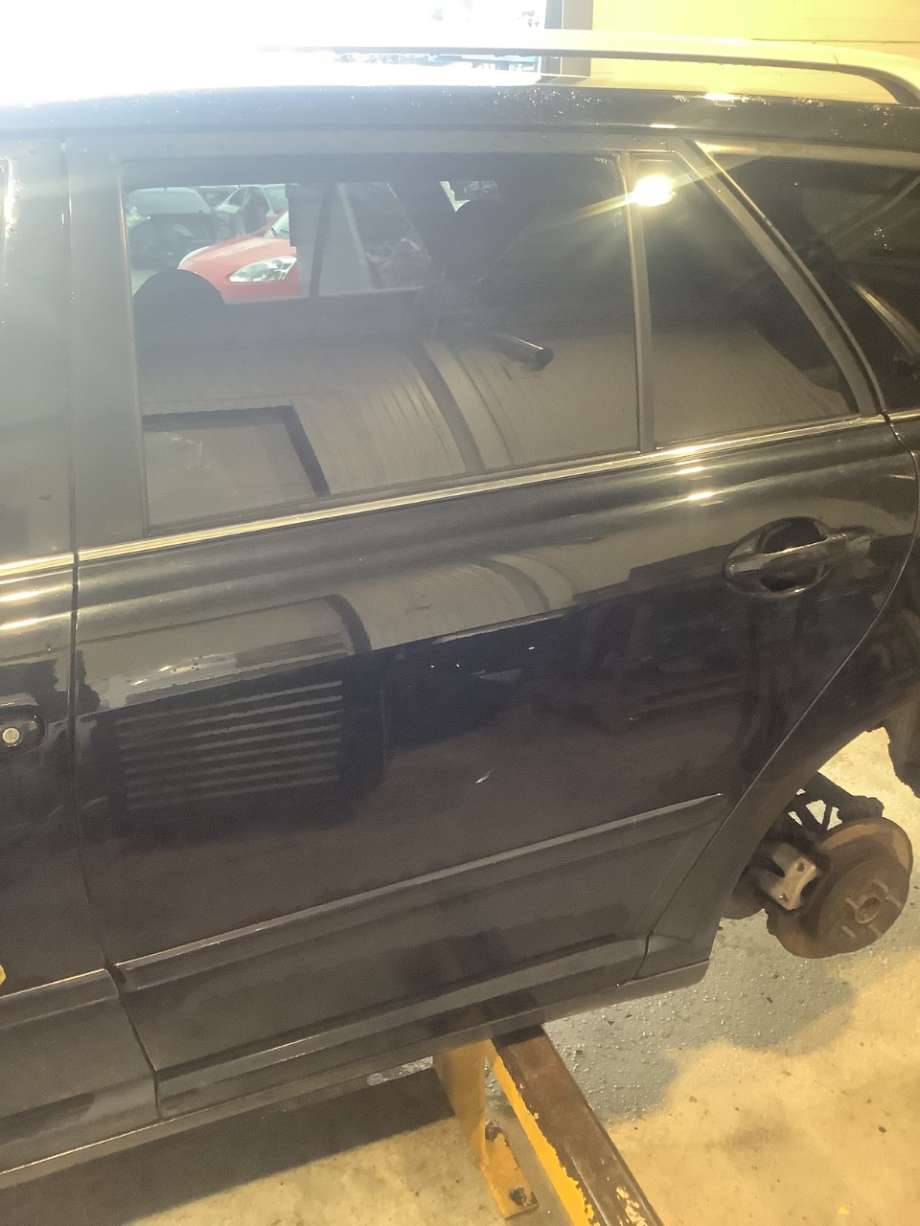 Dør venstre bak til Toyota Avensis, 2003-2008 (Type II)  (TOYOTA|)