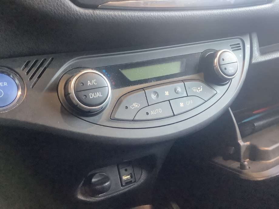Varmeapparat betjening til Toyota Yaris, 2014-2020 (Type III, Fase 2) (TOYOTA|)