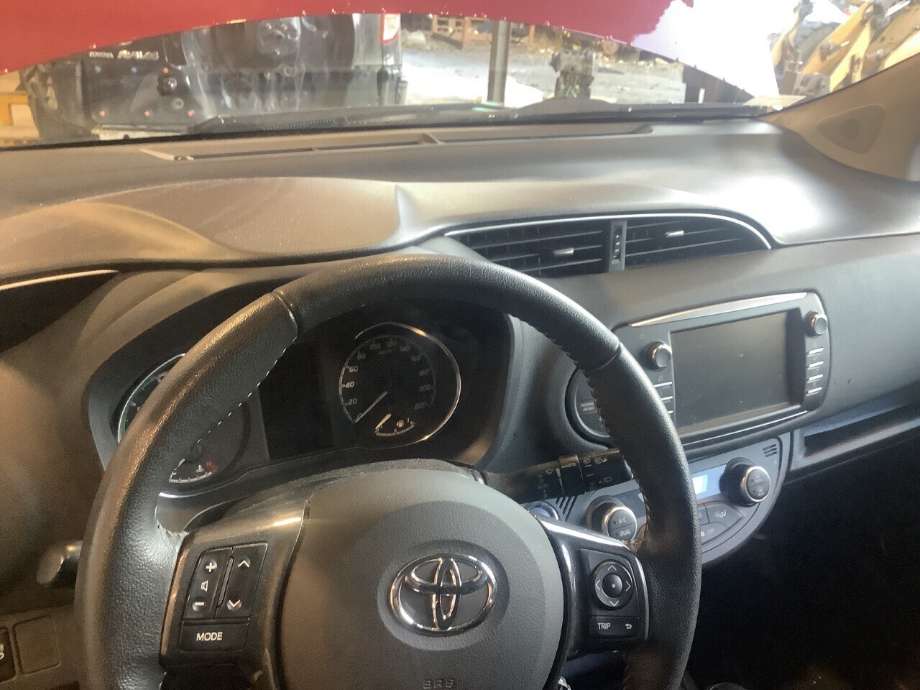 Dashbord til Toyota Yaris, 2014-2020 (Type III, Fase 2) (TOYOTA|)