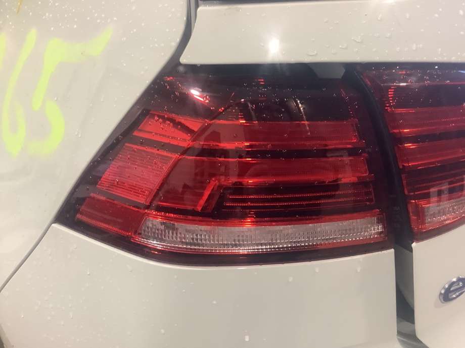 Baklykt venstre til VW e-Golf, 2017-2020 (Fase 2)  (VOLKSWAGEN|5G0 945 095 Q)