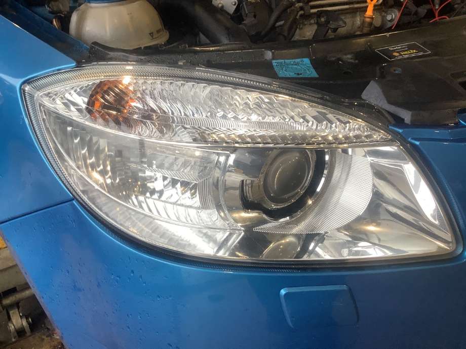 Frontlykt høyre halogen til Škoda Roomster, 2006-2010 (Fase 1) (SKODA|5J1 941 018 B)