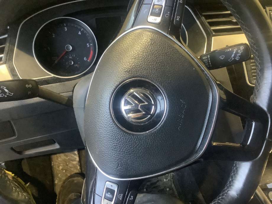 Airbag rattpute til VW Passat, 2015-2019 (Fase 1) (B8) (B8) (VOLKSWAGEN|5G0880201S)
