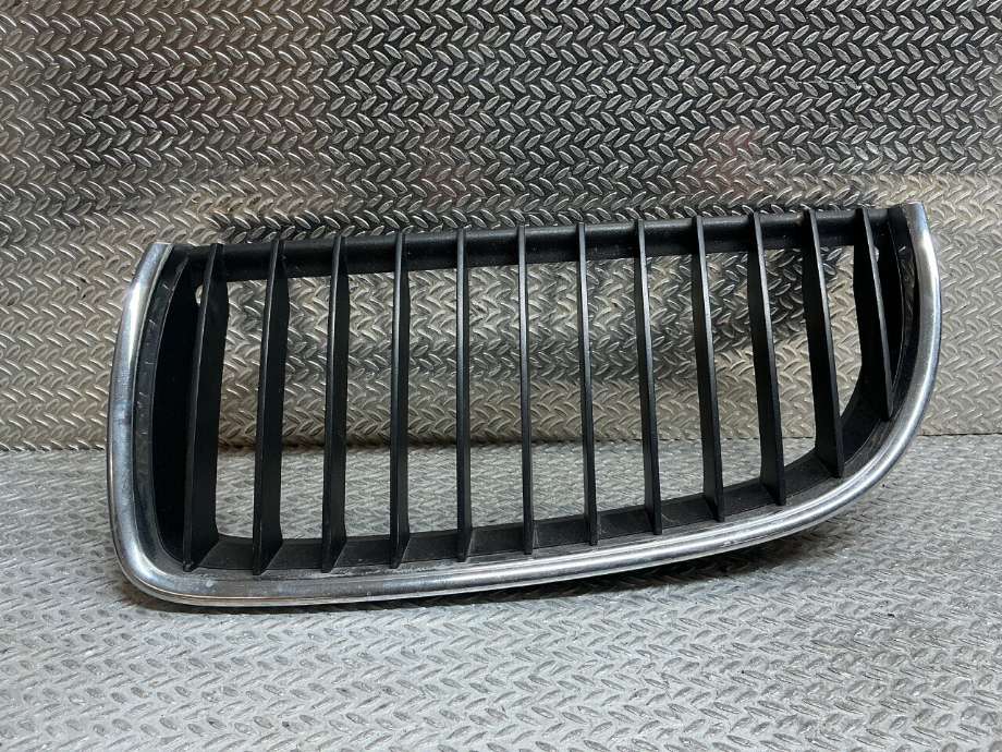 Grill venstre til BMW 3-Serie 2005-2011 (E90/E91/E92/E93) (E90/E91/E92/E93) (BMW|)