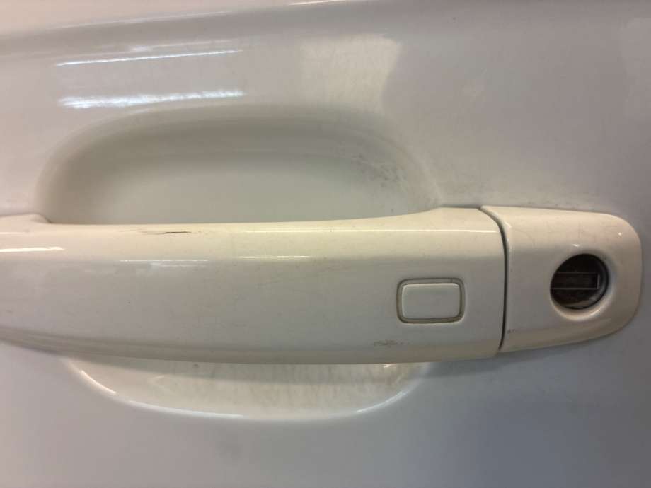 Dørhåndtak utv venstre foran til Audi A4 2007-2014 (Type IV) (B8) (B8) (AUDI|8T0837205A|8T0837885B|)