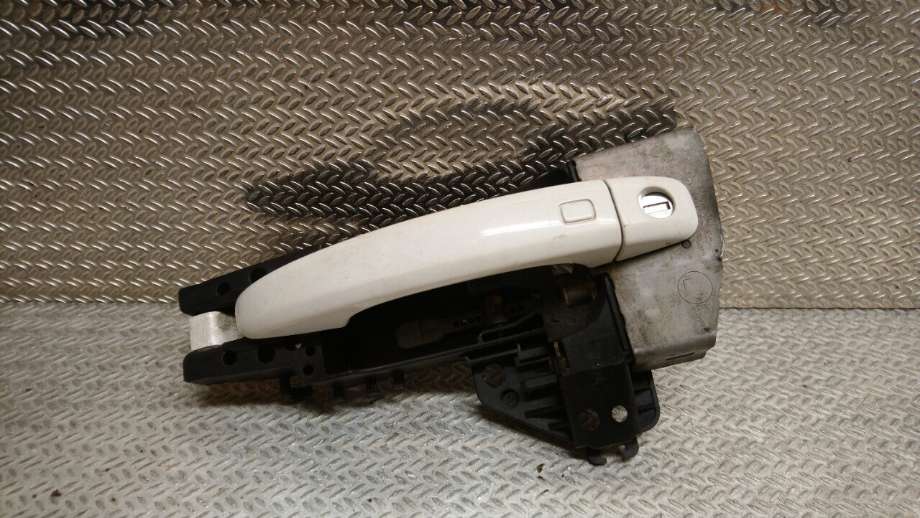 Dørhåndtak utv venstre foran til Audi A4 2007-2014 (Type IV) (B8) (B8) (AUDI|8T0837205A|8T0837885B|)
