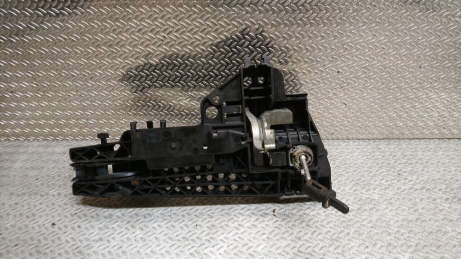 Dørhåndtak utv venstre foran til Audi A4 2007-2014 (Type IV) (B8) (B8) (AUDI|8T0837205A|8T0837885B|)