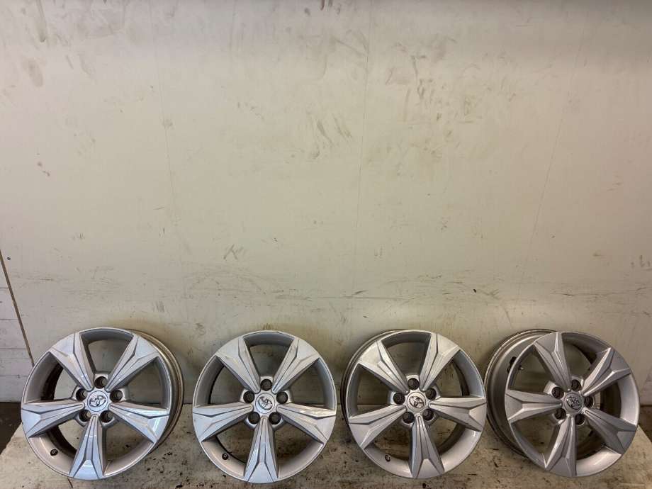 Felgsett aluminium til Toyota Auris, 2013-2015 (Type II, Fase 1)  (TOYOTA|)