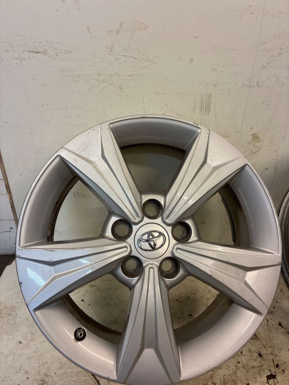 Felgsett aluminium til Toyota Auris 2013-2015 (Type II, Fase 1)  (TOYOTA||PW45710001)