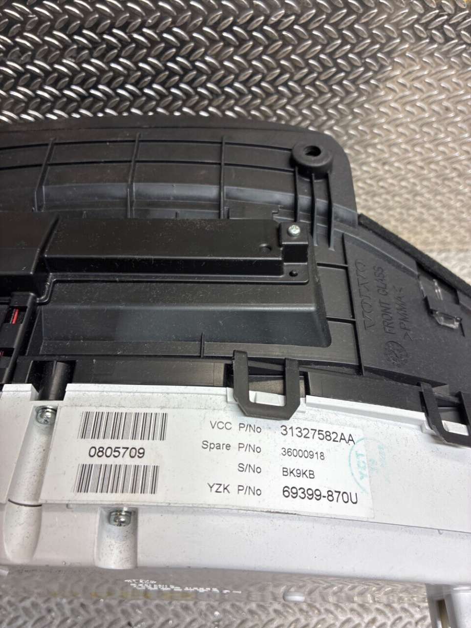 Instrumentpanel til Volvo XC60 2008-2013 (Type I, Fase 1)  (VOLVO|36001834|31327582AA|)