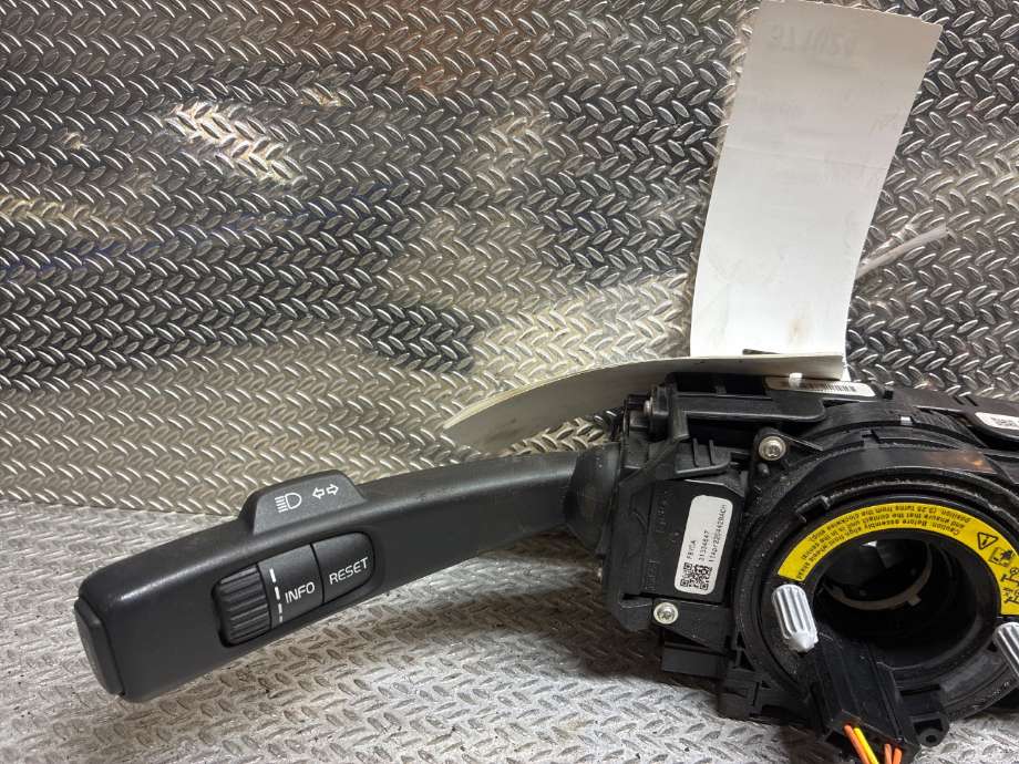 Bryter blink til Volvo XC60, 2008-2013 (Type I, Fase 1)  (VOLVO|31327904)