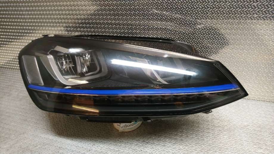 Frontlykt høyre halogen til VW e-Golf, 2014-2017 (Fase 1)  (VOLKSWAGEN|5GE 941 774)