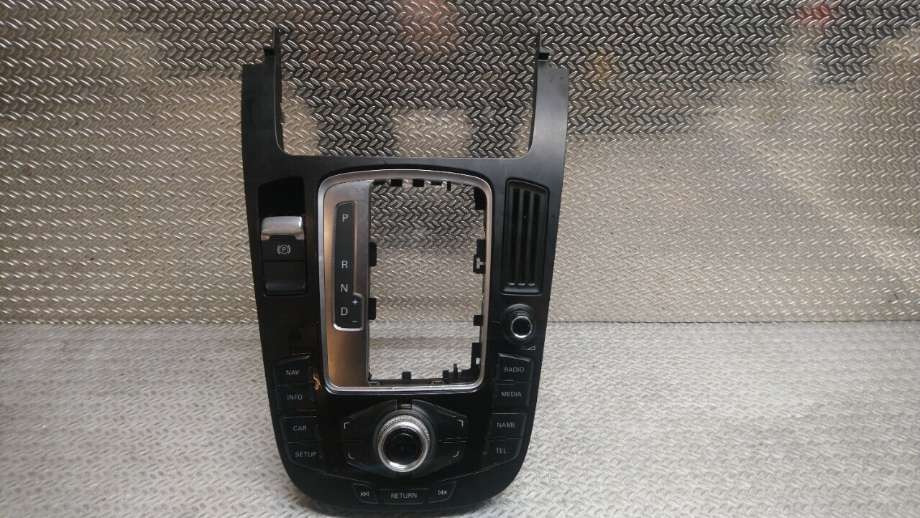 Diverse deler til Audi A4, 2007-2014 (Type IV) (B8) (B8) (AUDI|8T0 919 609 F)
