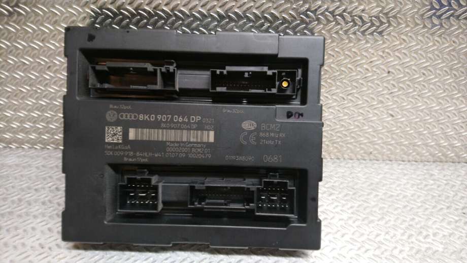 Styreenhet comfort (BCM) til Audi A4, 2007-2014 (Type IV) (B8) (B8) (AUDI|)
