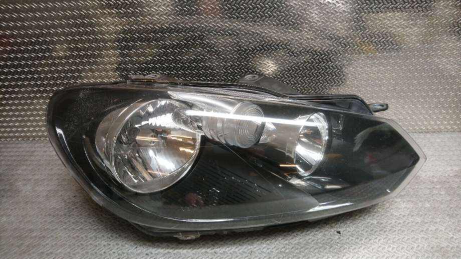 Frontlykt høyre halogen til VW Golf VI, 2008-2012  (VOLKSWAGEN|5K1 941 006 M)
