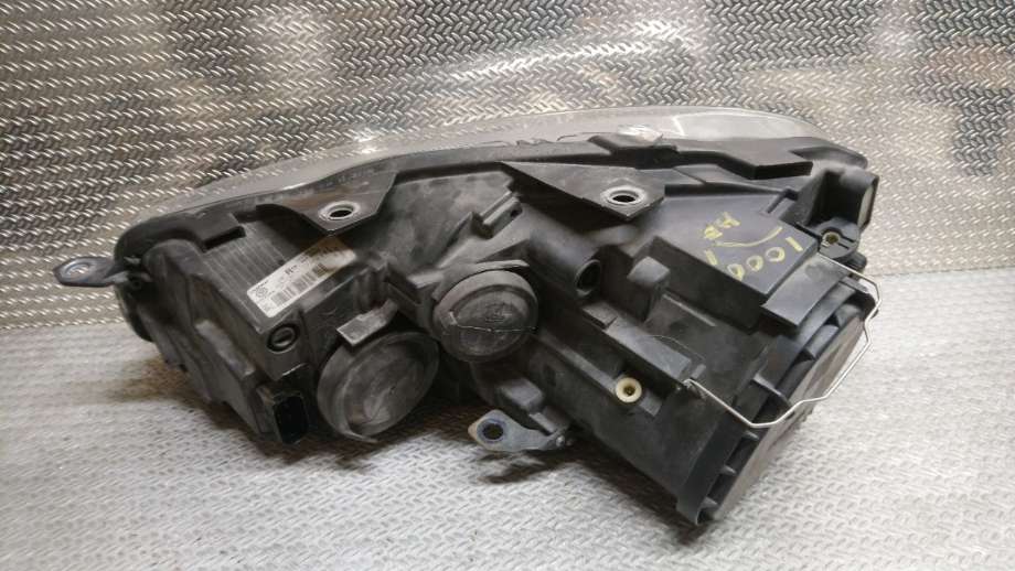 Frontlykt høyre halogen til VW Golf VI 2008-2012 (VOLKSWAGEN|5K1 941 006 M||5K1941006M)