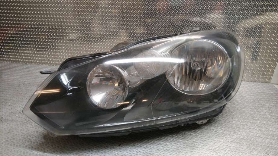 Frontlykt venstre halogen til VW Golf VI, 2008-2012  (VOLKSWAGEN|5K1 941 005 S)
