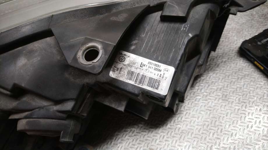 Frontlykt venstre halogen til VW Golf VI 2008-2012  (VOLKSWAGEN|5K1 941 005 S||5K1941005M)