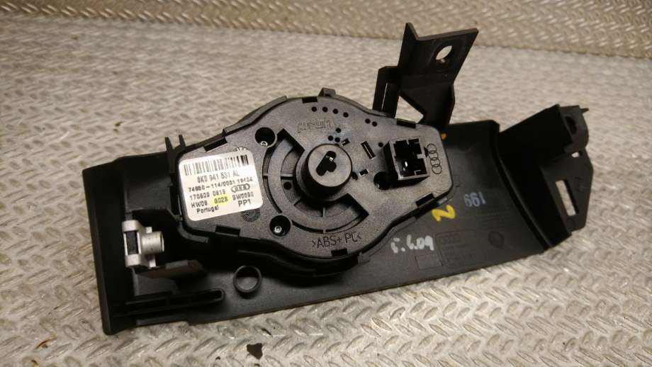 Bryter lys til Audi A4 2007-2014 (Type IV) (B8) (B8) (AUDI||8K0 941 531 AL)