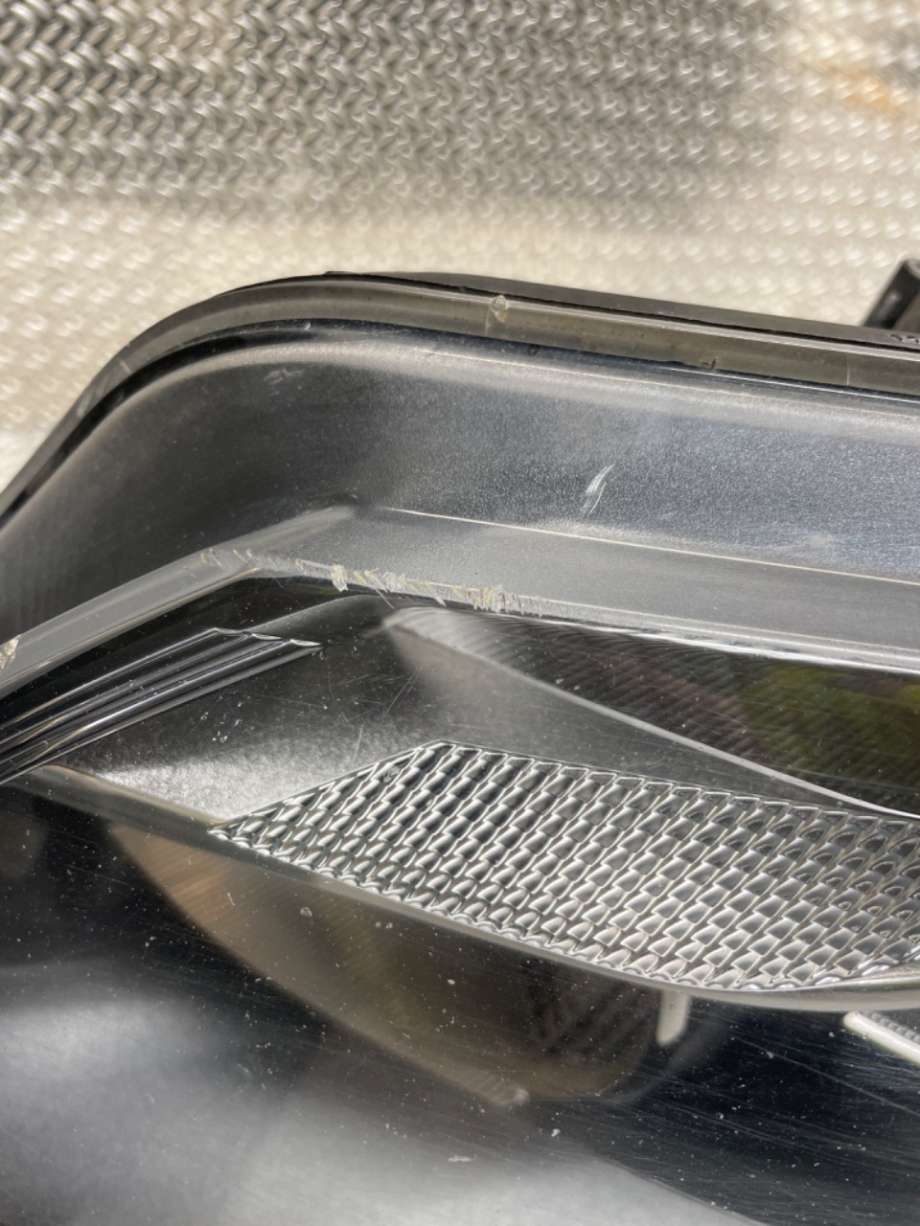 Frontlykt venstre halogen til VW Caddy 2010-2015 (Type III, Fase 2)  (VOLKSWAGEN|2K5941005A||2K5 941 005 A)
