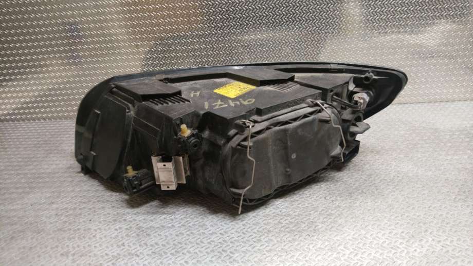 Frontlykt høyre halogen til Volvo V50 2004-2007 (Fase 1)  (VOLVO|31335221||30698886)