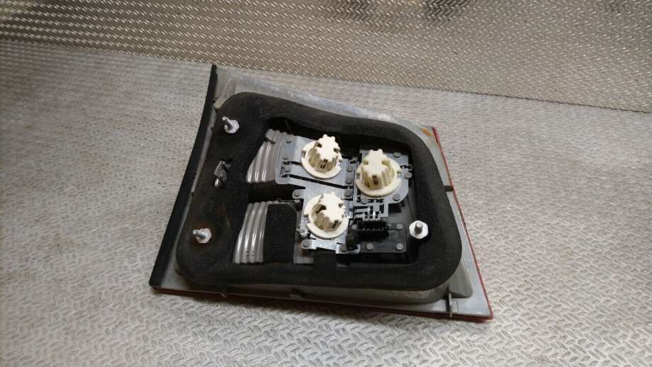 Baklykt høyre indre til Opel Vectra C 2005-2008 (Type II) (OPEL|93177998|12 22 102|24469464)