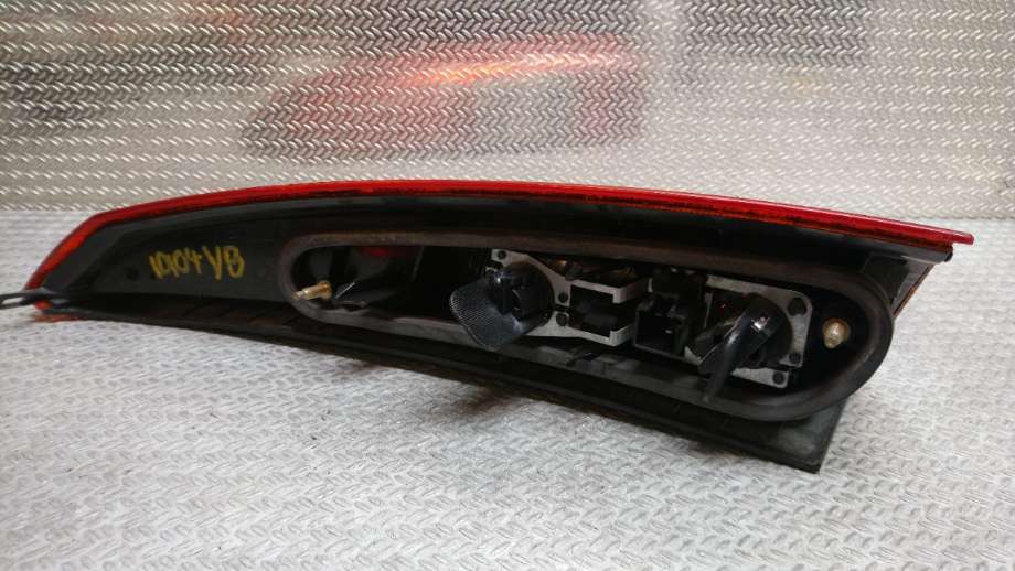 Baklykt venstre til Volvo XC70 2001-2004 (Type I, Fase 1)  (VOLVO|9483688|)
