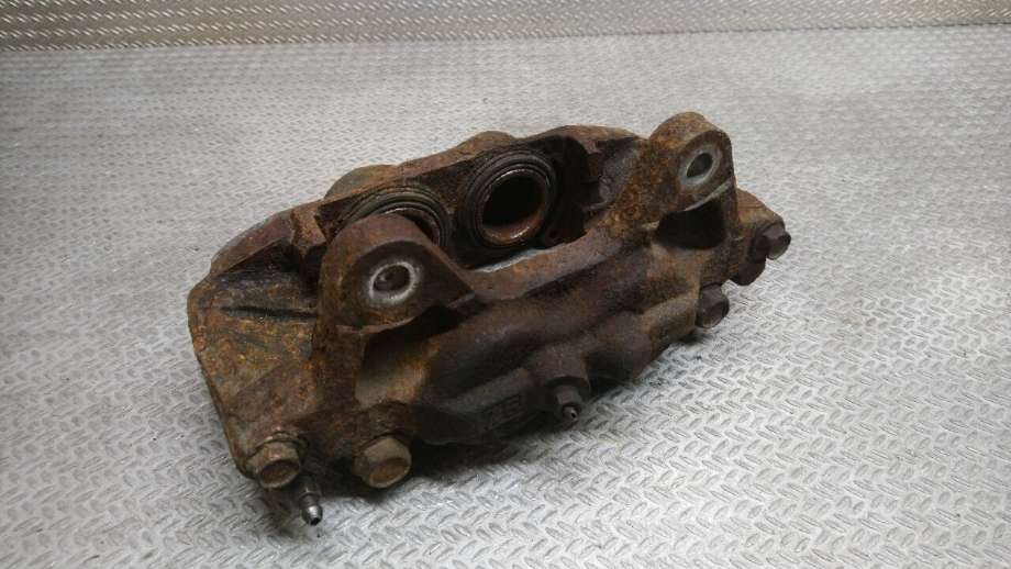 Bremsecaliper venstre foran til Toyota Land Cruiser 150, 2014-->> (Fase 2)  (TOYOTA|4775060300)