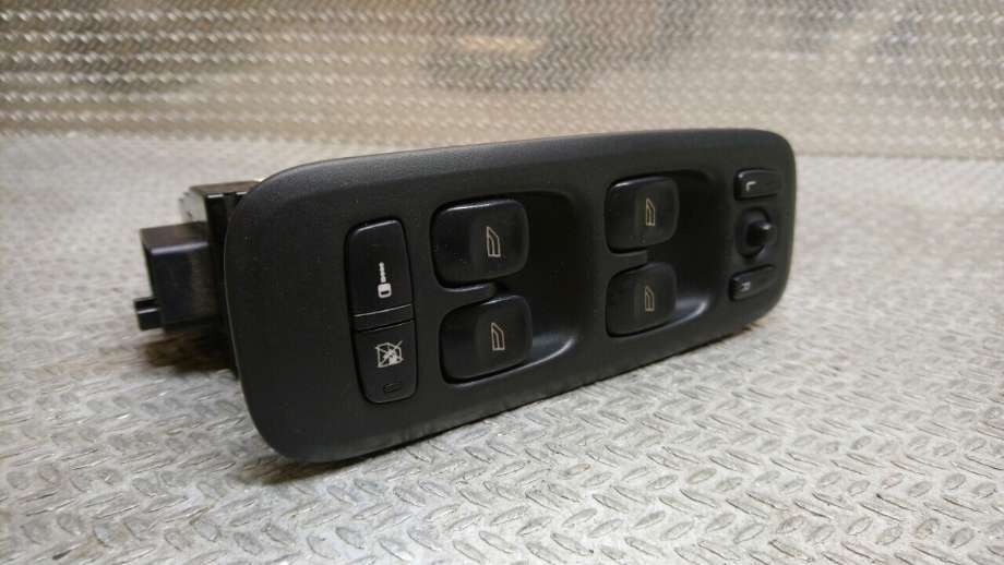Bryter diverse til Volvo XC70, 2001-2004 (Type I, Fase 1)  (VOLVO|39981067)