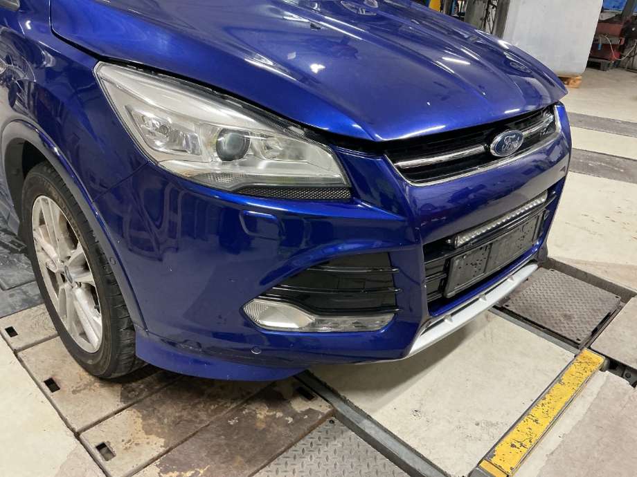 Støtfanger foran til Ford Kuga, 2013-2019  (FORD|CV44-17D957-AAXWAA)