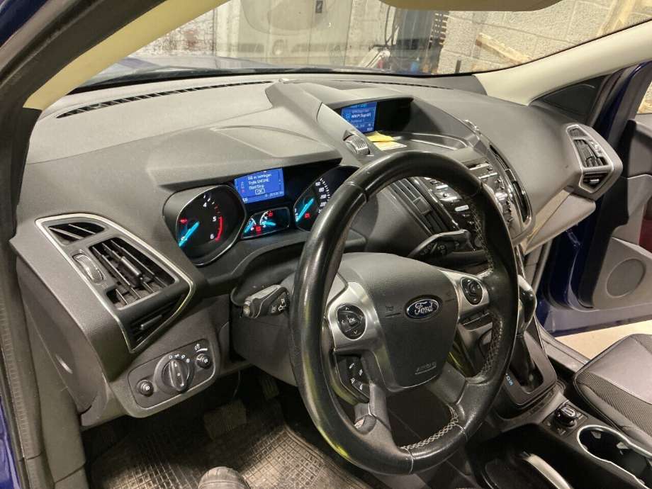 Dashbord til Ford Kuga, 2013-2019  (FORD|)